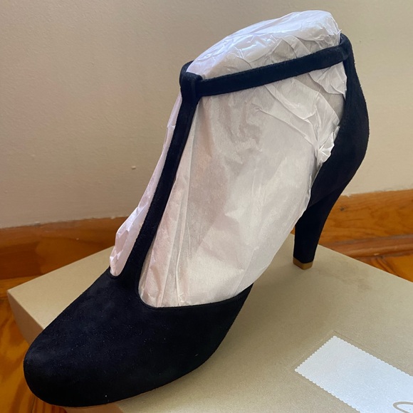 NWT Clarks Dalia Tulip Black Suede Heel Size 9.5 - Picture 6 of 7